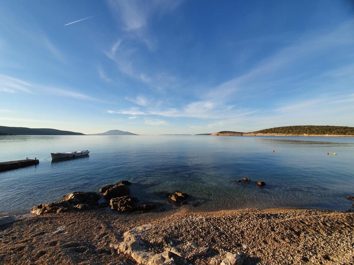 Sidus Maris, Spacious Seaside Apartment With Free Parking Martinšćica Exterior foto