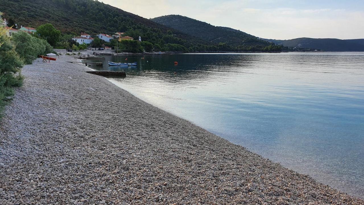 Sidus Maris, Spacious Seaside Apartment With Free Parking Martinšćica Exterior foto