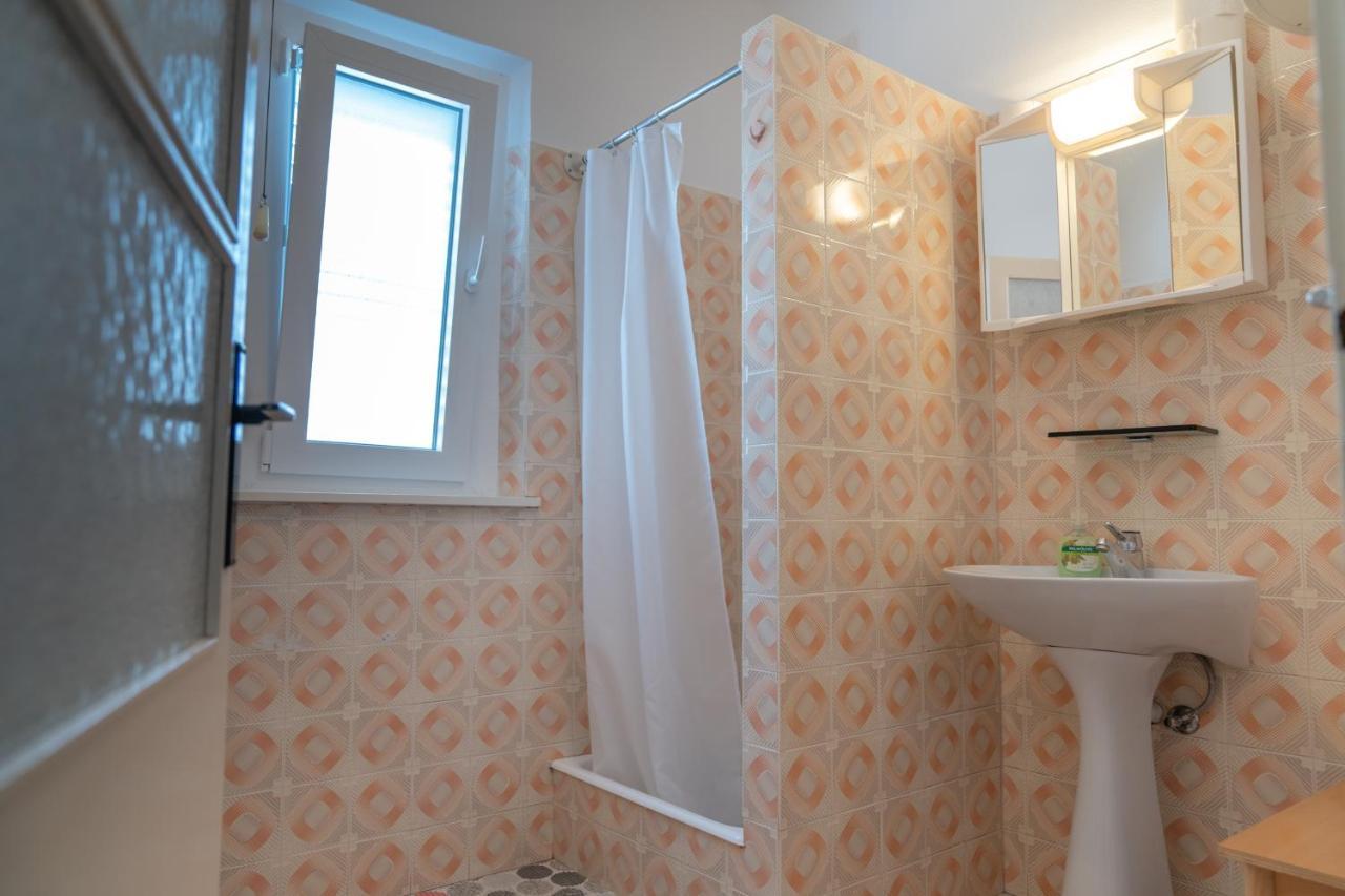Sidus Maris, Spacious Seaside Apartment With Free Parking Martinšćica Exterior foto